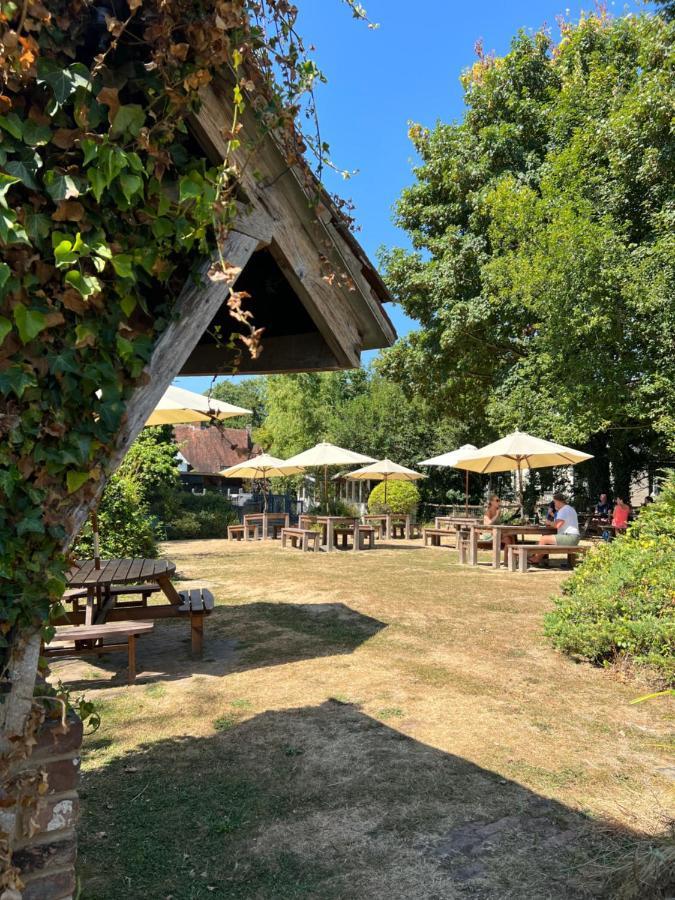 The Chequers Hotel Lamberhurst Екстериор снимка